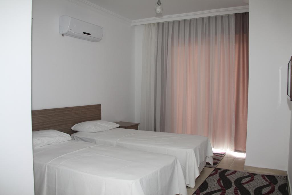 Demirci Hotel Antalya Bilik gambar