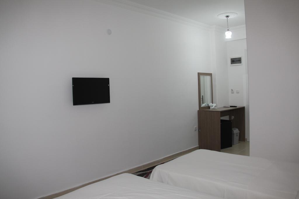 Demirci Hotel Antalya Bilik gambar