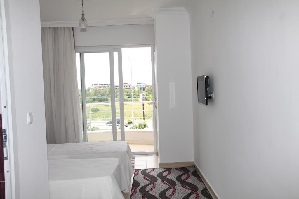 Demirci Hotel Antalya Bilik gambar