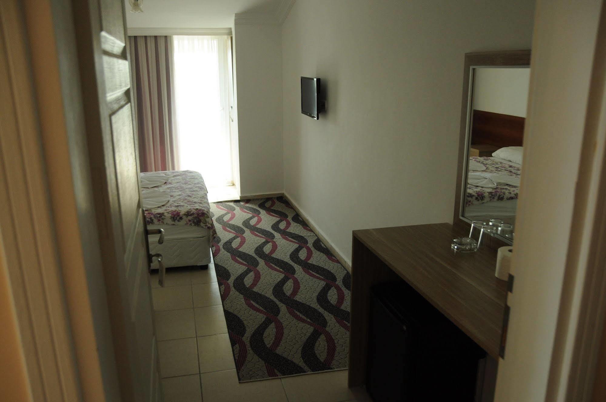Demirci Hotel Antalya Luaran gambar
